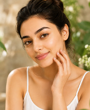 Helps soothe skin irritation and discomfort.